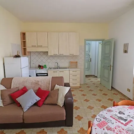Apartment Casa Vacanze Silvia A 4 Posti *